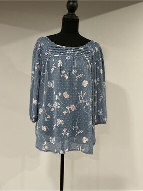 LC Lauren Conrad Dusty Blue Floral Pintuck Tunic